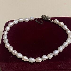 Freshwater pearl bracelet
